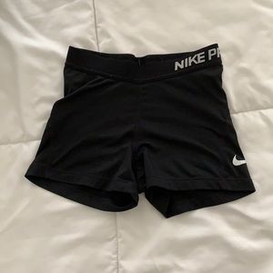 Black Nike Pros